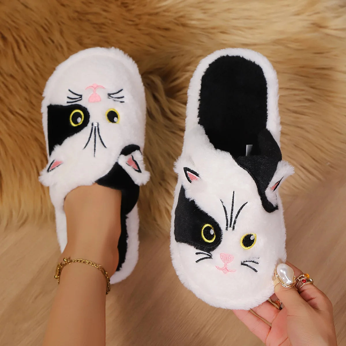 Zapatillas Gato Kawaii de Felpa