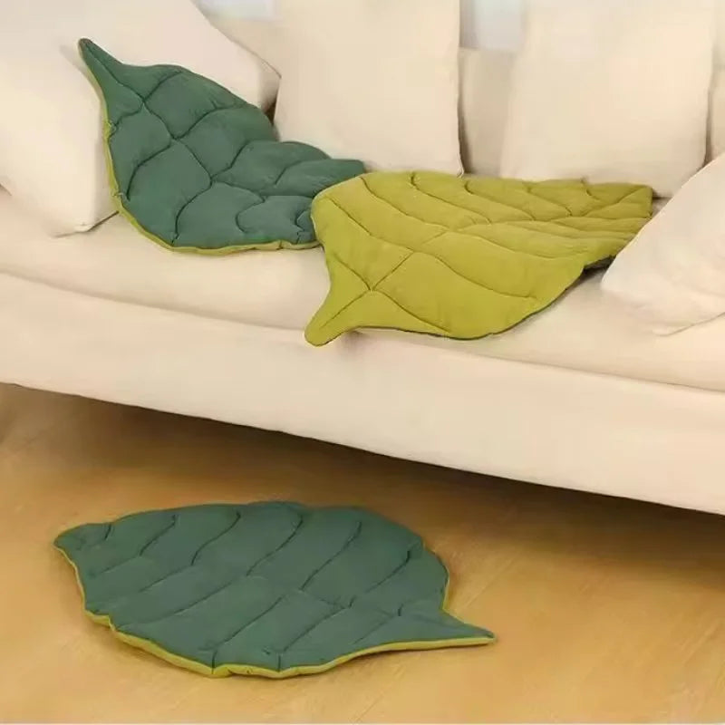 Cama de gato en forma de hoja